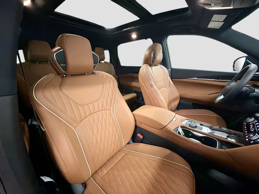 New 2027 GRAND BLUE INFINITI Autograph image 30