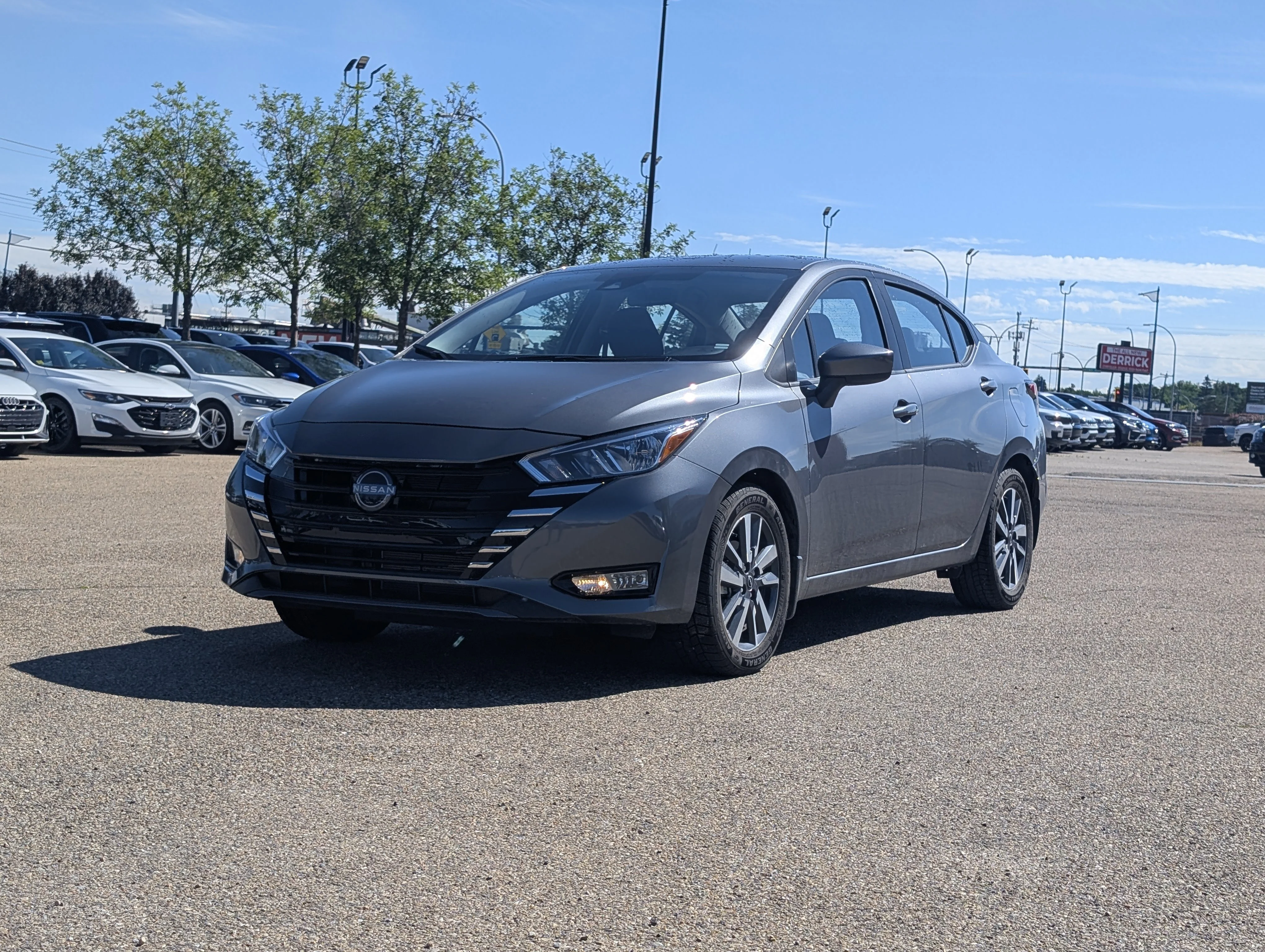 Used 2024 Gray Nissan SV image 2