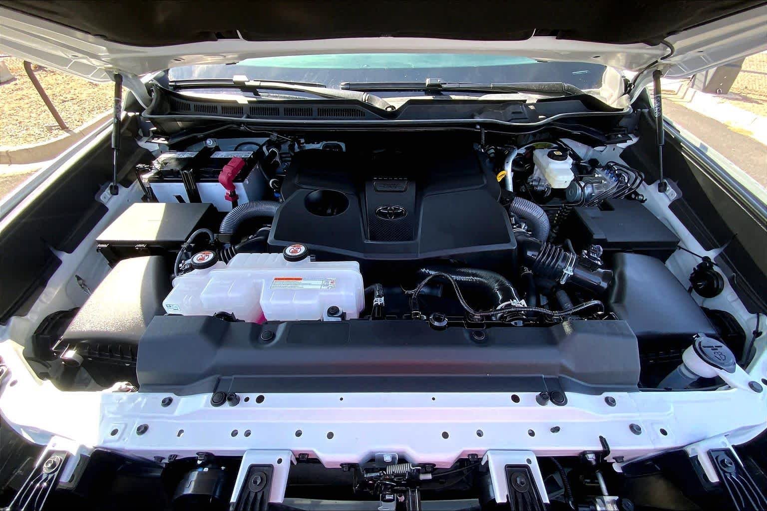 Used 2023 Ice Cap Toyota Limited image 29