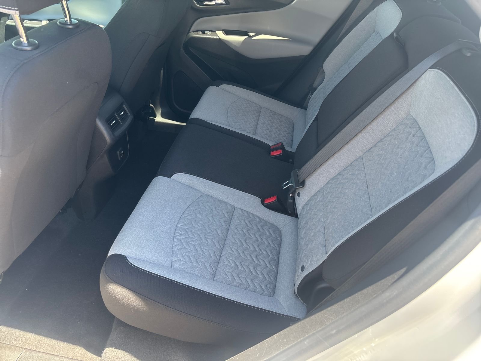 Used 2022 Summit White Chevrolet LT image 8