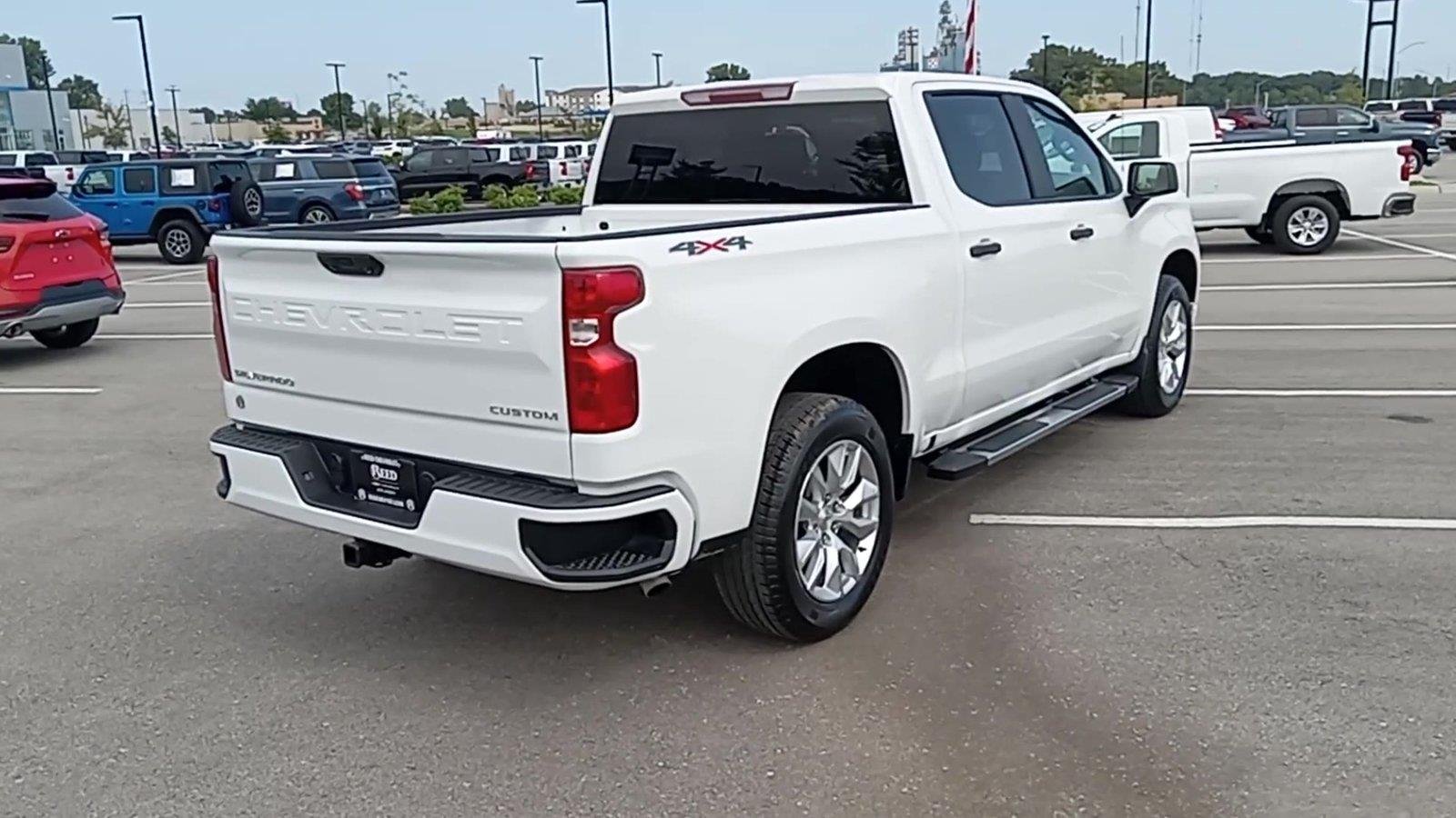 2026 Chevrolet Silverado 1500 Custom - Photo 8