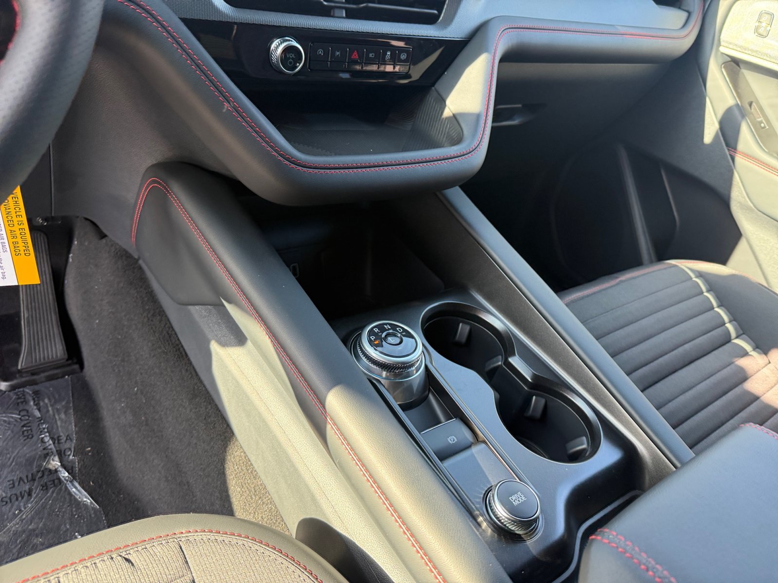 New 2026 CARBONIZED GRAY METALLIC Ford ST-Line image 13