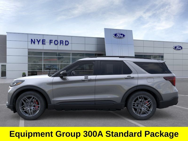 New 2026 Carbonized Gray Metallic Ford ST-Line image 4