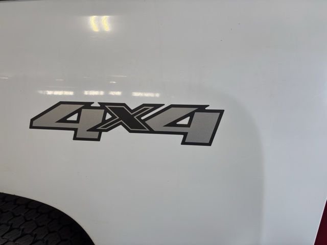 Used 2008 White Chevrolet Work Truck image 30