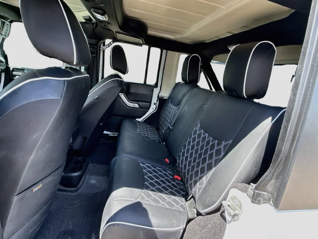Used 2016 White Jeep Unlimited Rubicon image 24