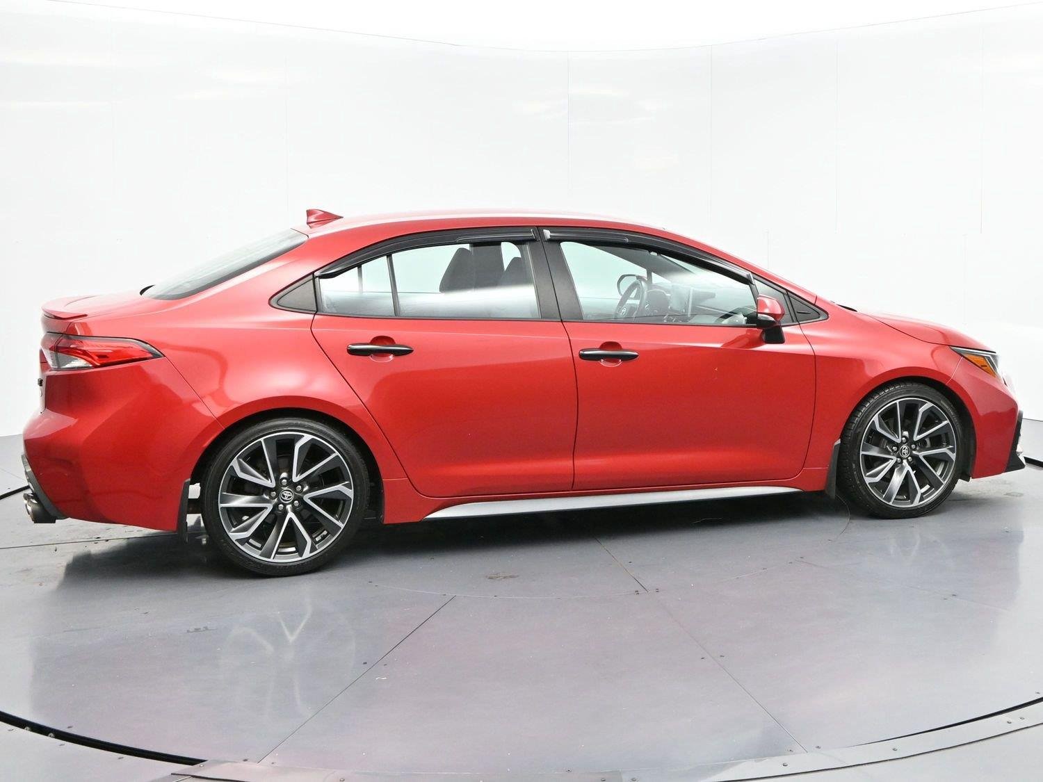 Used 2020 Barcelona Red Metallic Toyota SE image 8