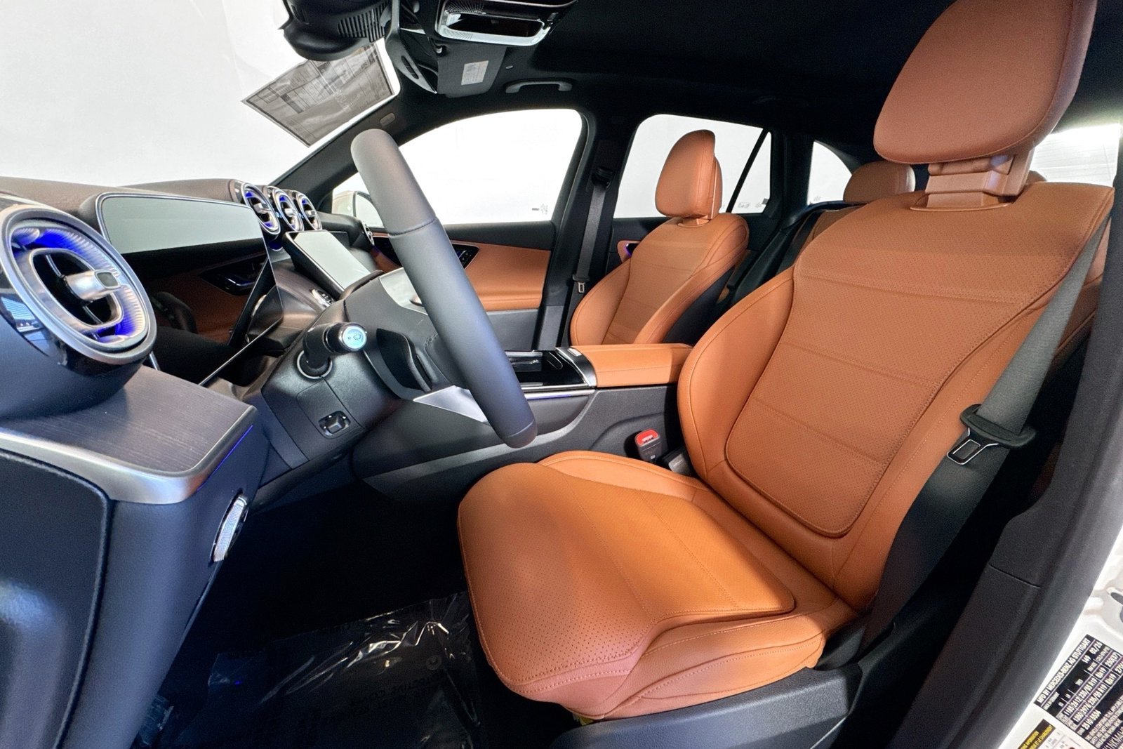 New 2026 Polar White Mercedes-Benz GLC 300 image 18