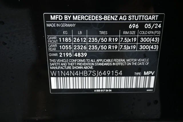 Used 2025 Black Mercedes-Benz GLA 250 image 33