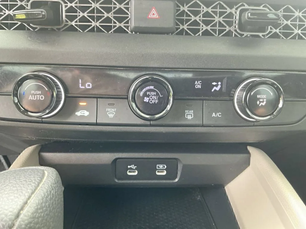 Used 2024 White Honda LX image 17