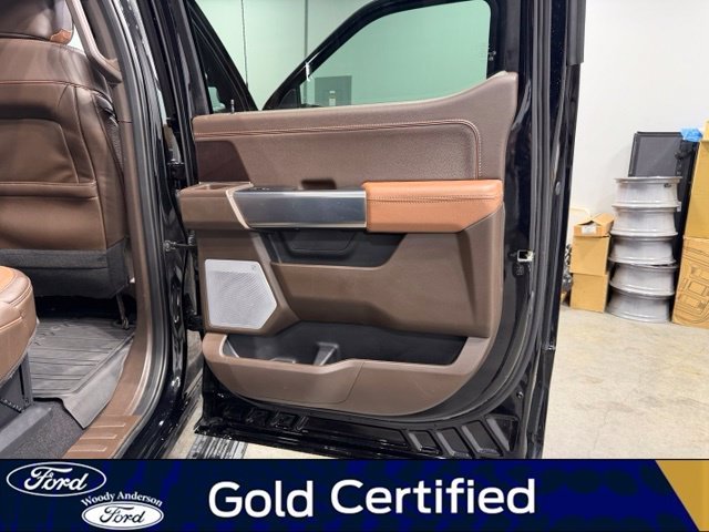 Certified Used 2025 Agate Black Metallic Ford King Ranch image 27