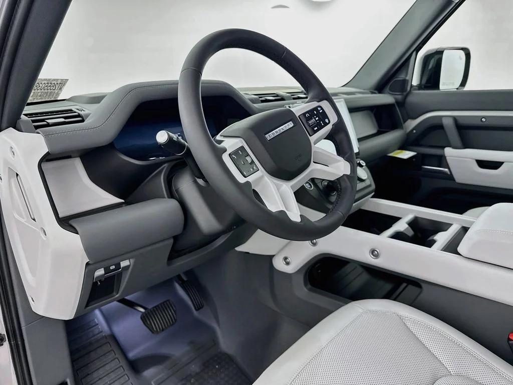 New 2026 Borasco Grey Land Rover X-Dynamic SE image 9