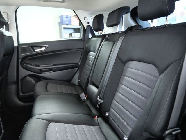 Used 2022 Gray Ford SE image 14