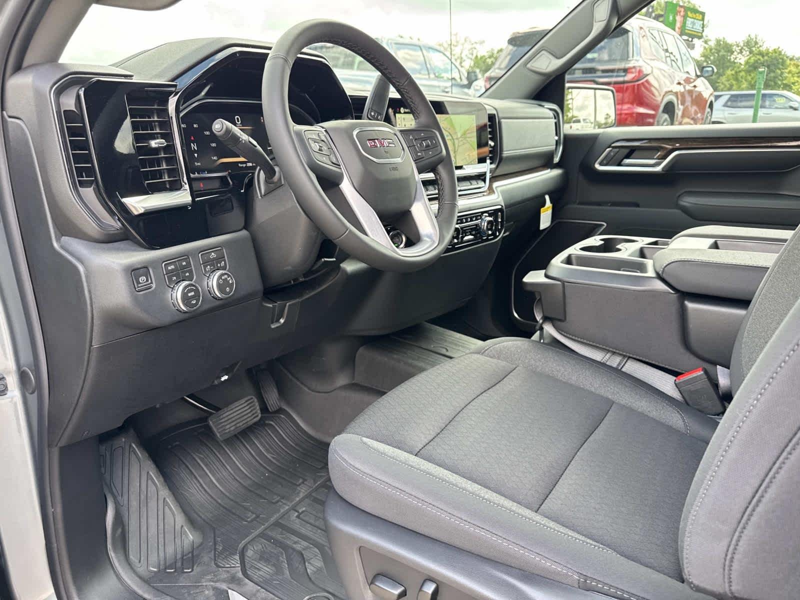 2026 GMC Sierra 1500 SLE - Photo 10