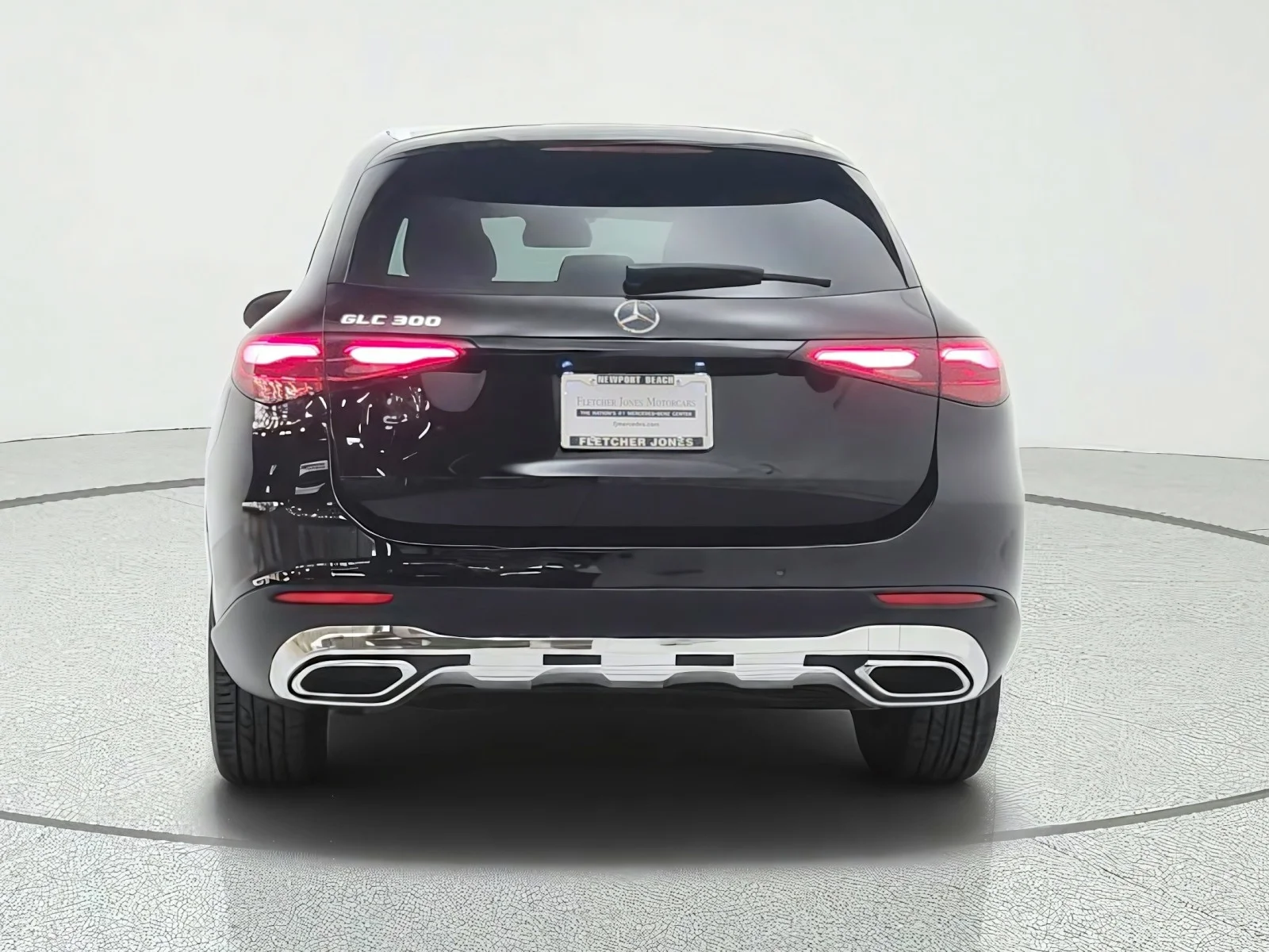 Used 2024 Black Mercedes-Benz GLC 300 SUV image 6