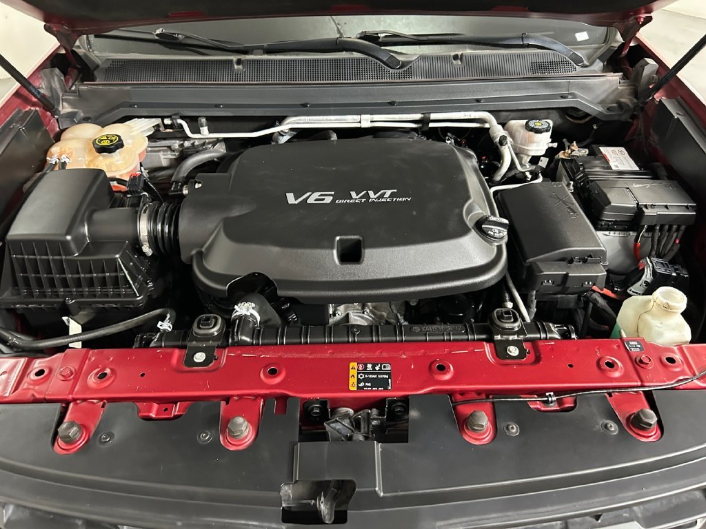Used 2018 Red Chevrolet LT image 21