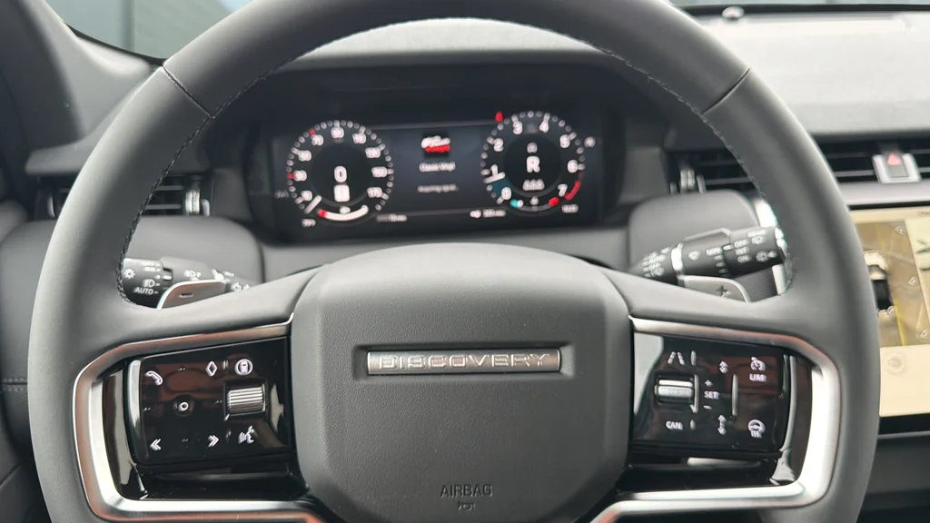 New 2026 White Land Rover Landmark image 25