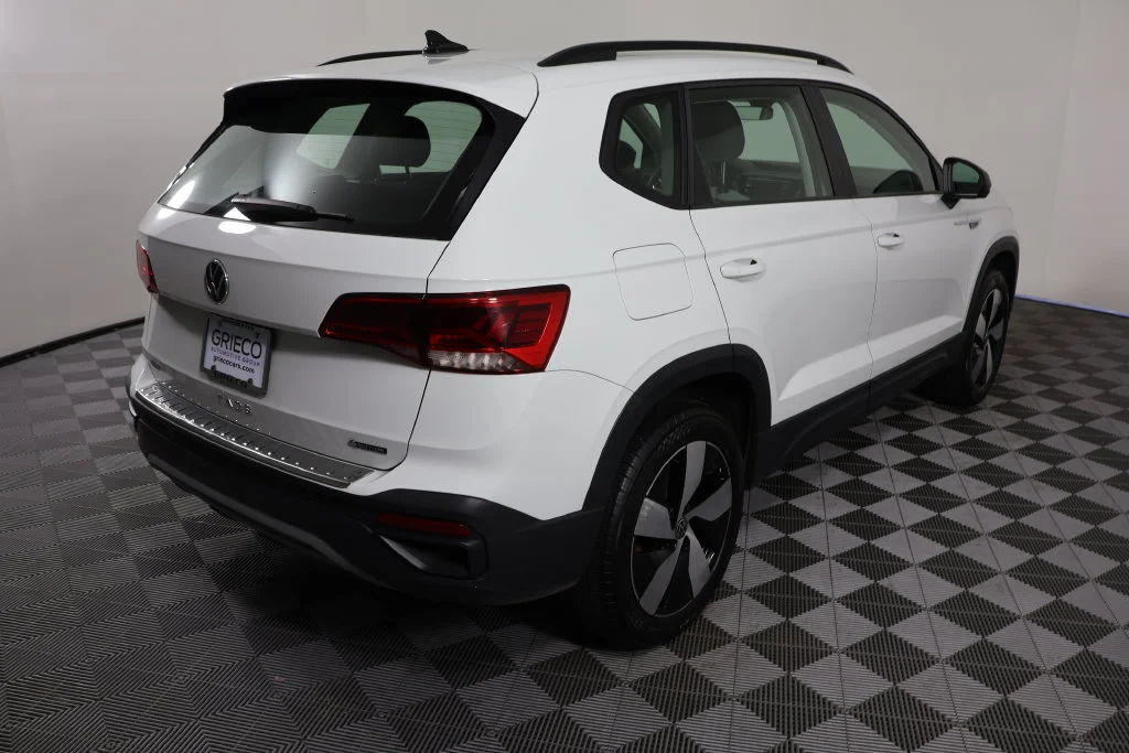 Used 2024 Pure White Volkswagen 1.5T S image 8