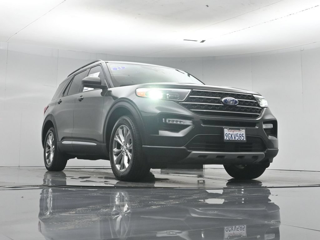 Certified Used 2023 Green Ford XLT image 3