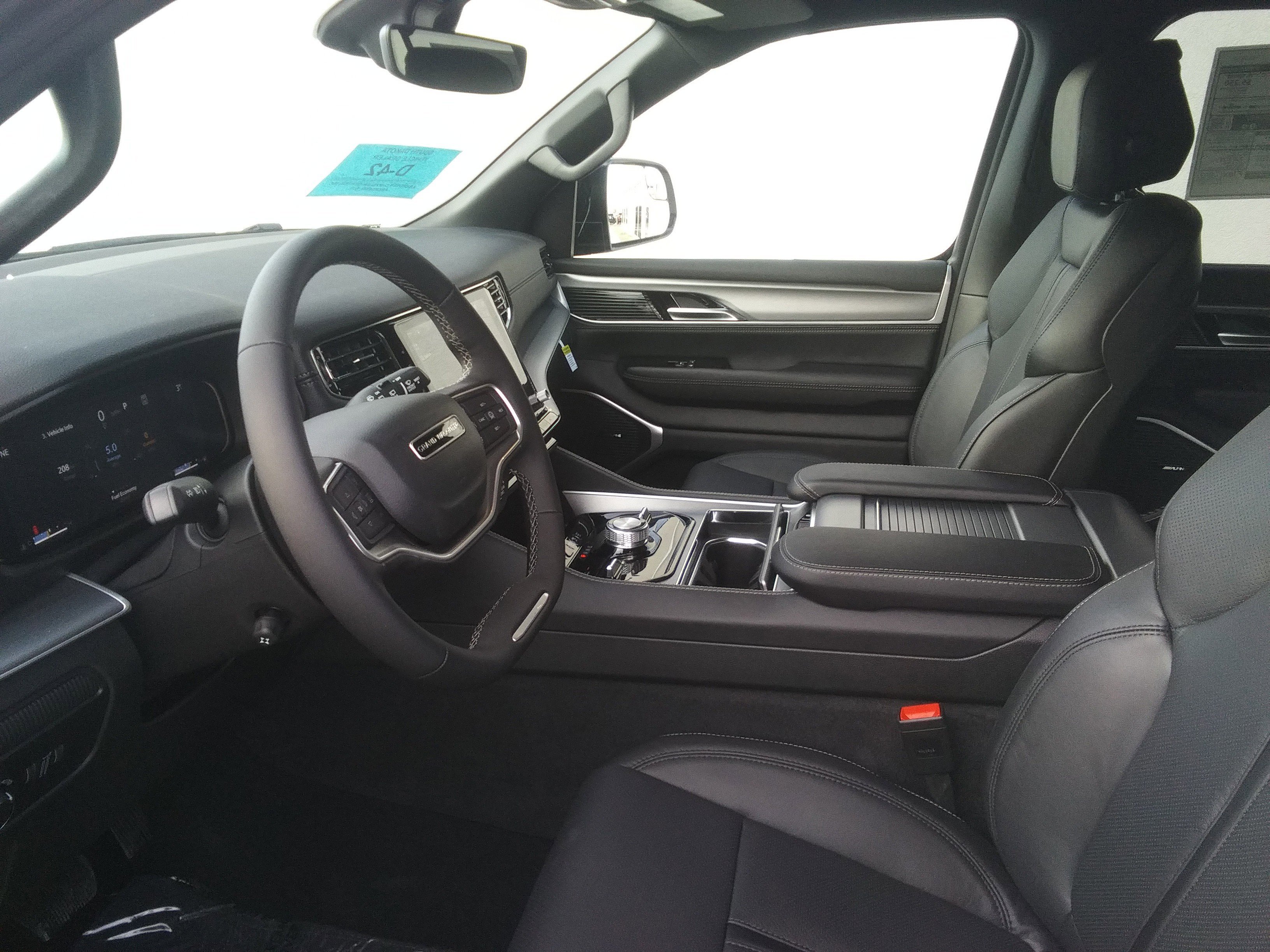 New 2026 Bright White Clear-Coat Exterior Paint Jeep Limited Altitude image 14