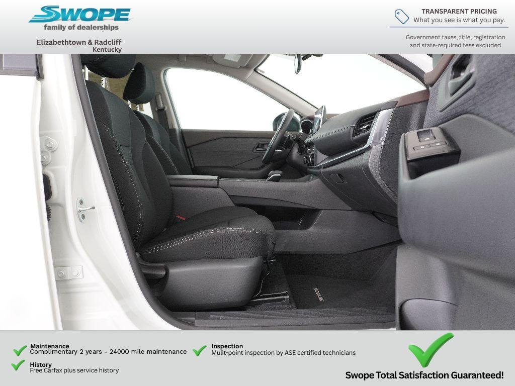 Used 2023 Glacier White Nissan S image 11