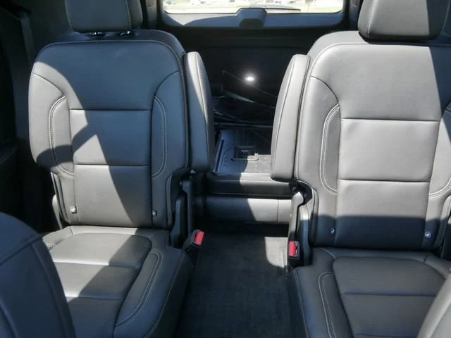 2023 Chevrolet Traverse 3LT - Photo 13