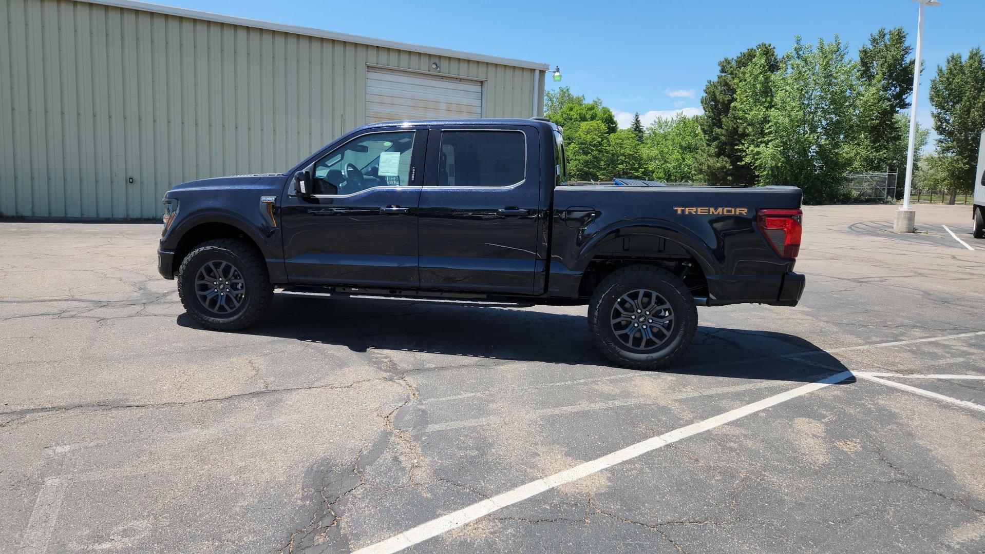New 2026 Antimatter Blue Metallic Ford Tremor image 4