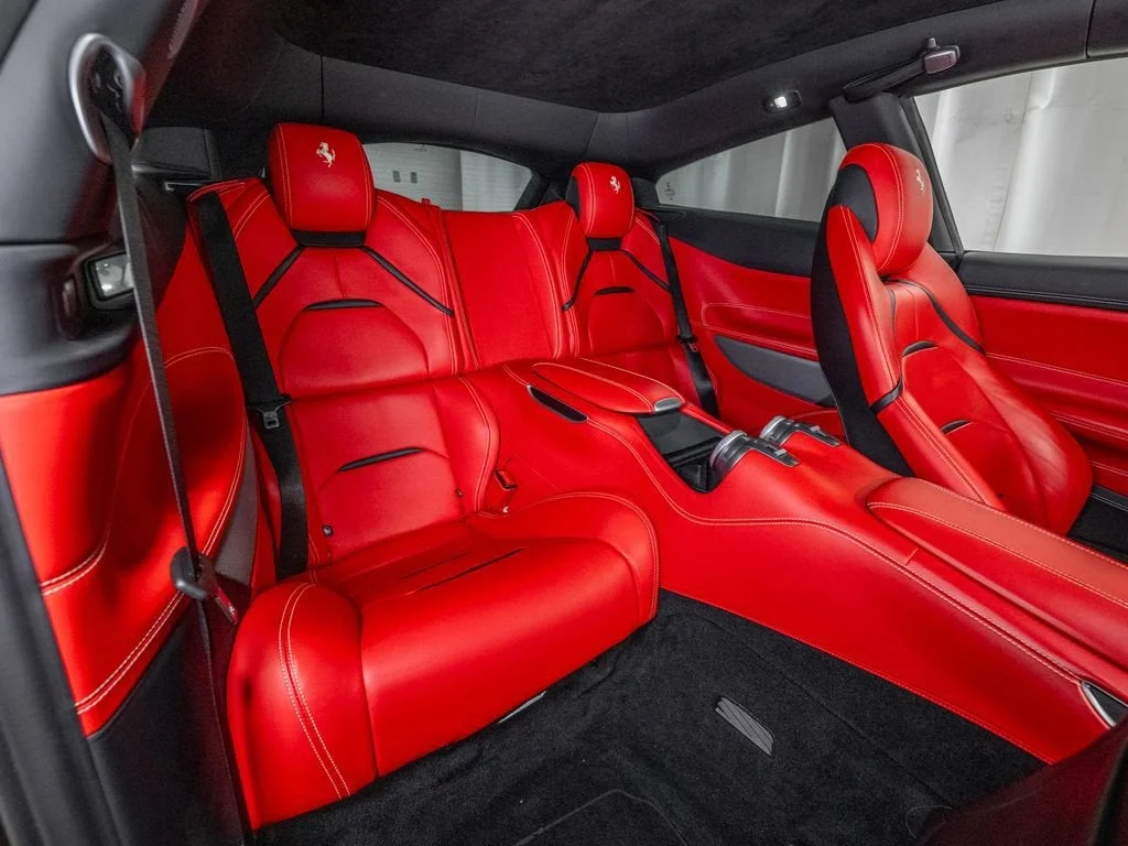 Used 2019 Nero Ferrari V12 image 17