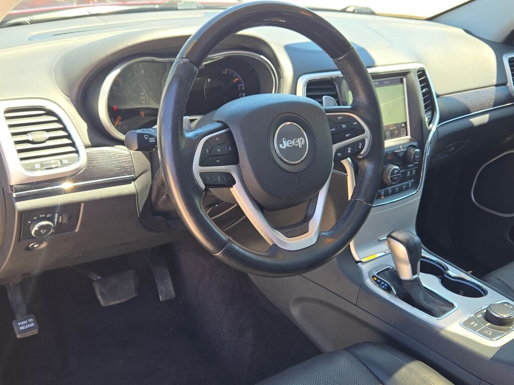 Used 2018 Red Jeep Summit image 23