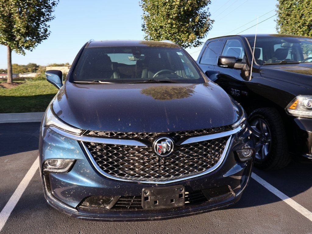 2023 Buick Enclave Avenir photo 3