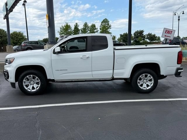 Used 2022 Summit White Chevrolet LT image 2