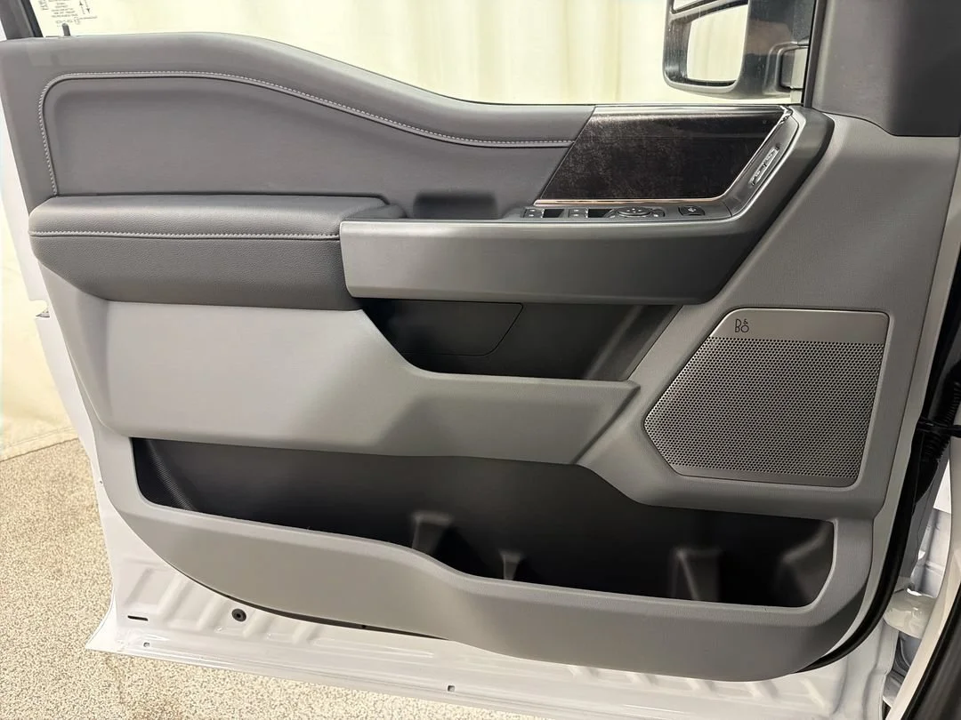 New 2026 Oxford White Ford F-250® XLT image 18