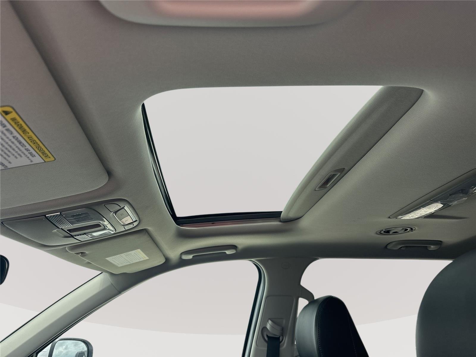Certified Used 2025 Glacial White Pearl Kia S image 9