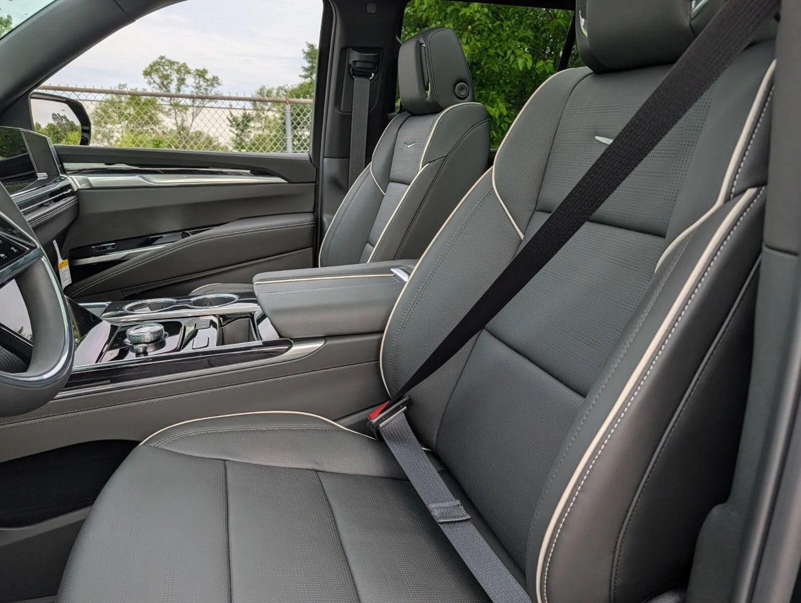 2026 Cadillac Escalade Sport - Photo 26