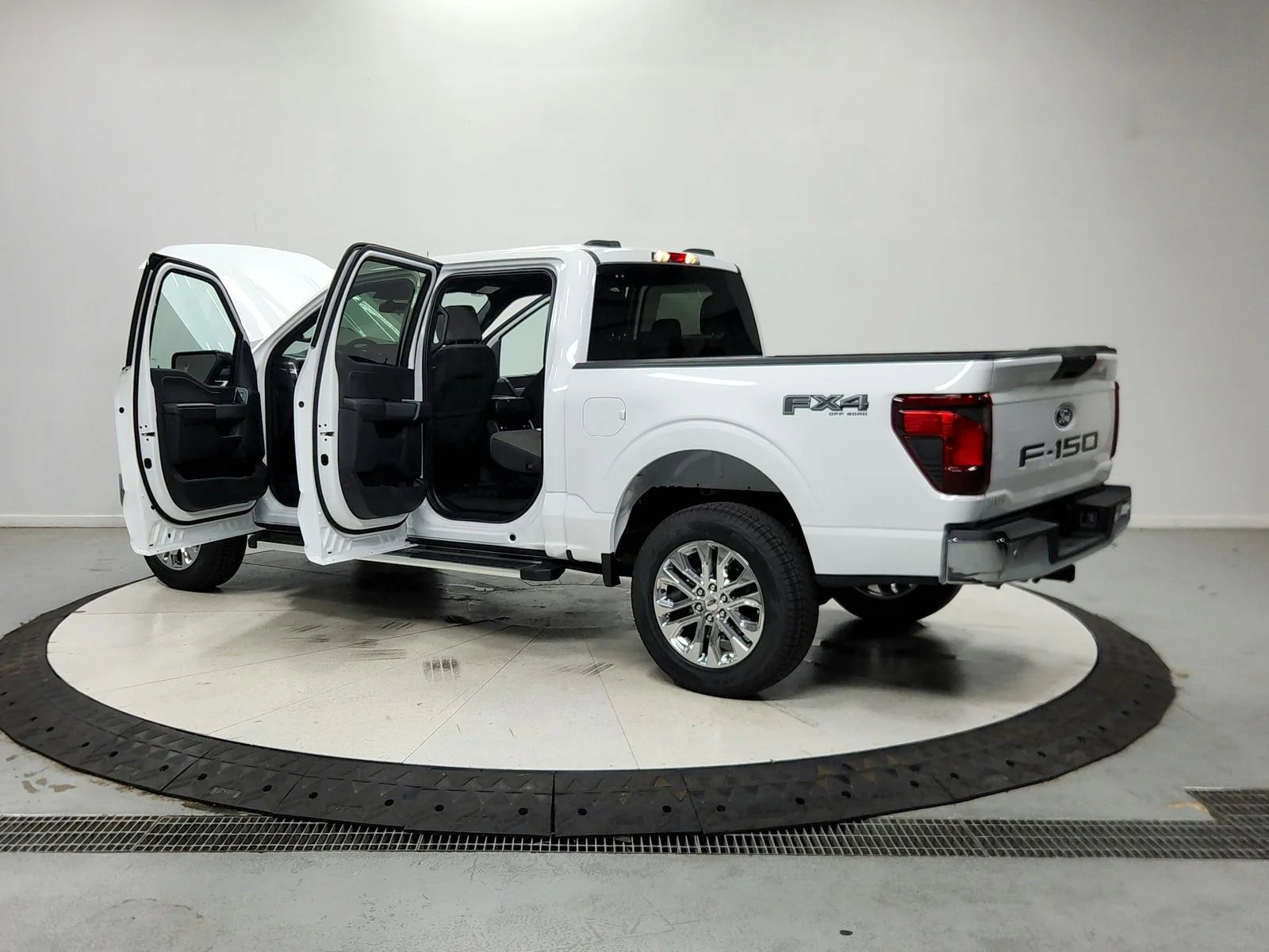 New 2026 White Ford XLT image 14