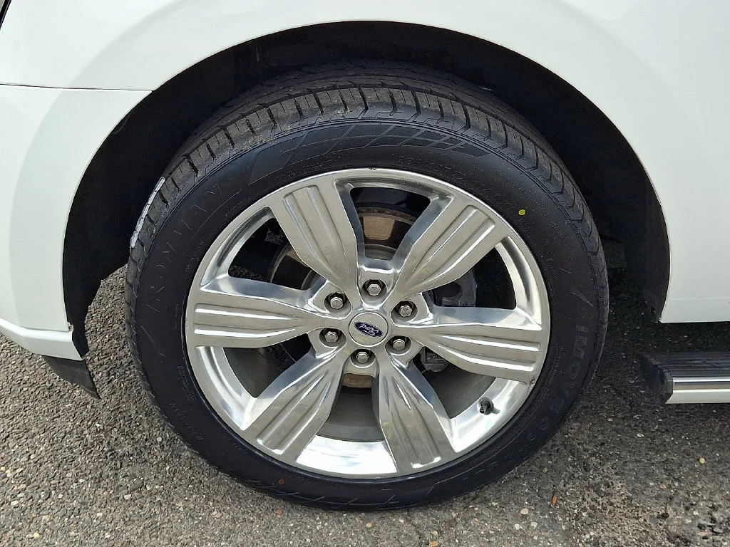 Used 2022 Star White Metallic Tri-Coat Ford Platinum image 29