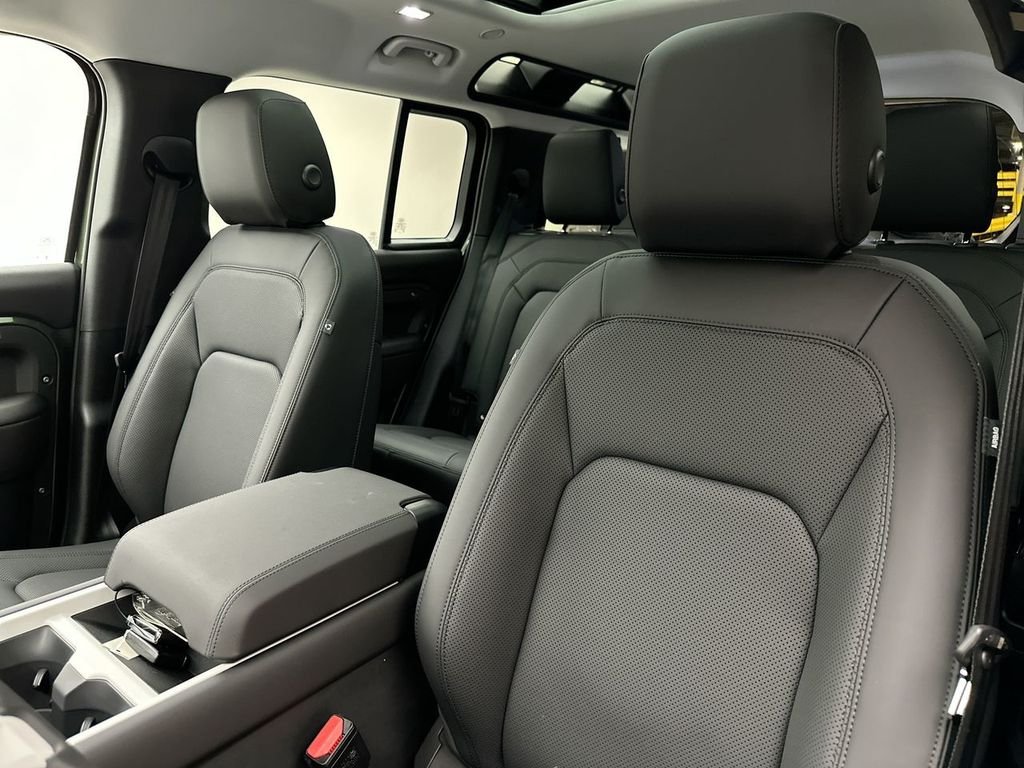 New 2026 Woolstone Green Land Rover S image 10