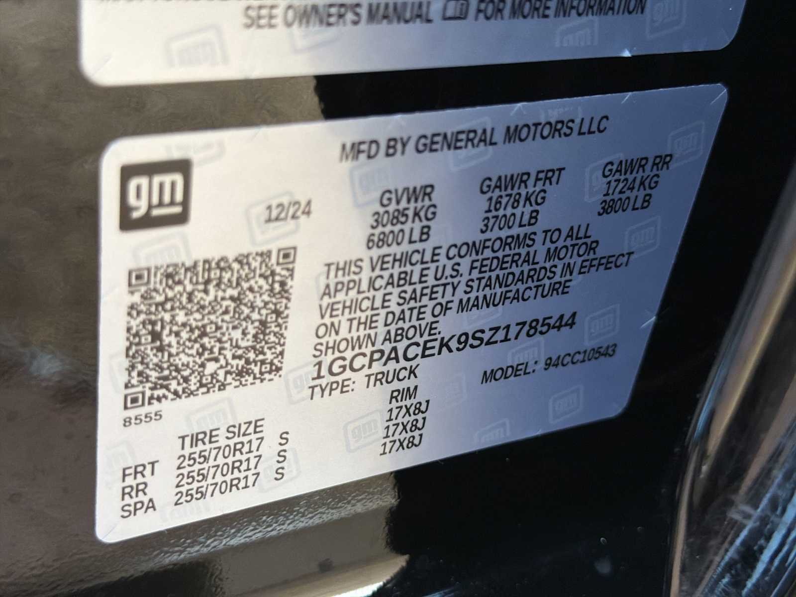 Used 2025 Black Chevrolet LT image 34
