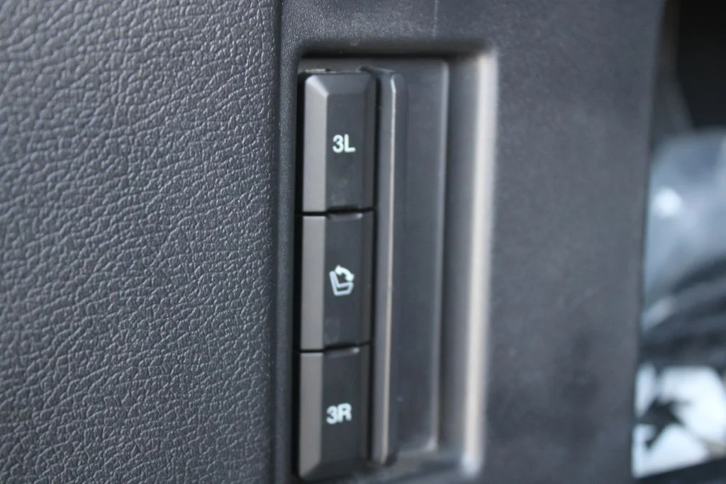 Used 2022 Silver Metallic Ford XLT image 29