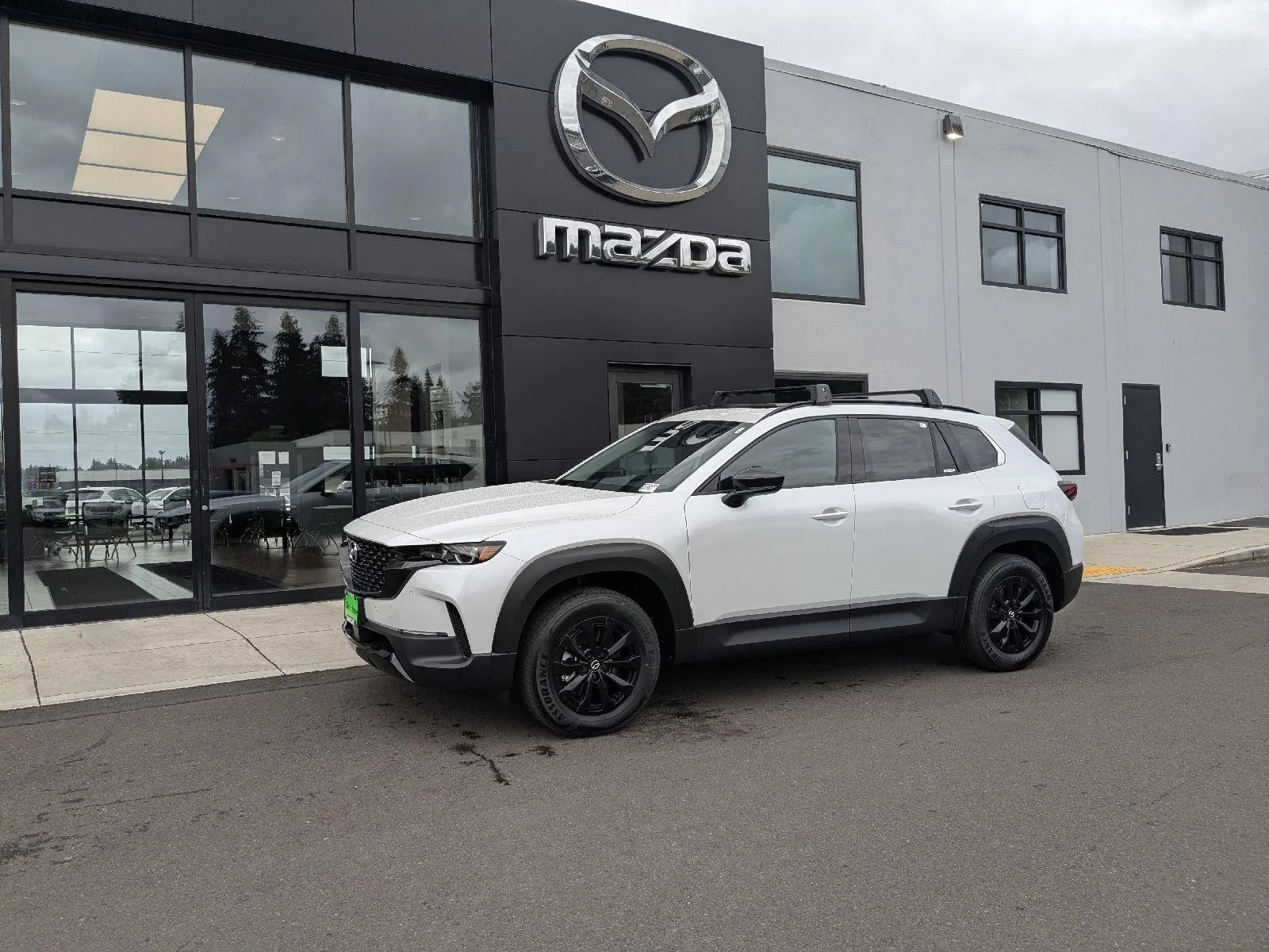 2026 Mazda CX-50 2.5 Hybrid Premium's photo