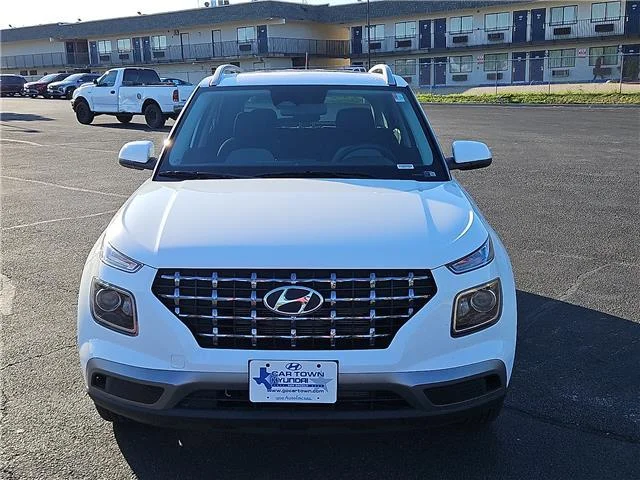 New 2026 Lunar White w/Black Roof Hyundai SEL image 7