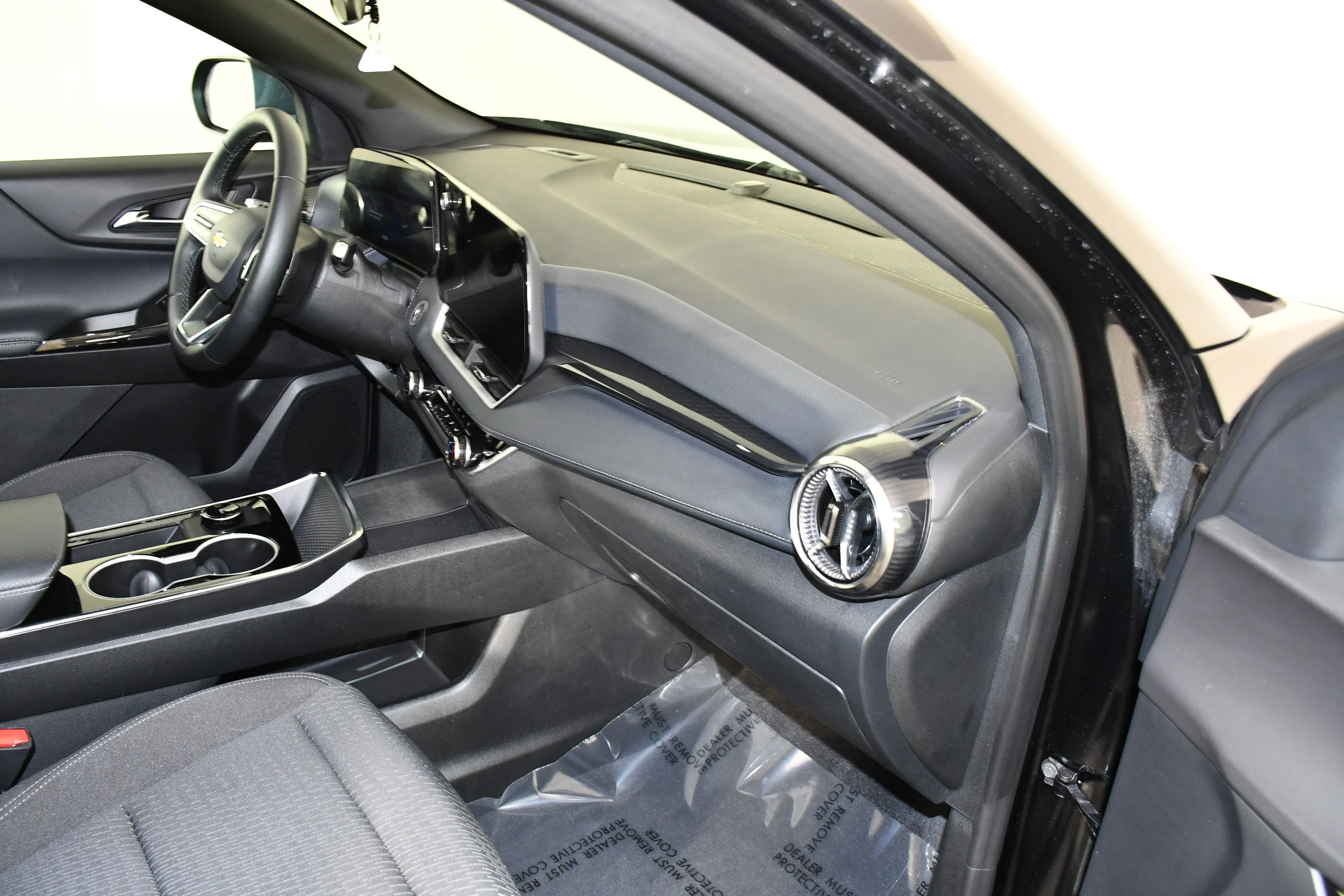Used 2026 Mosaic Black Metallic Chevrolet AWD LT image 41