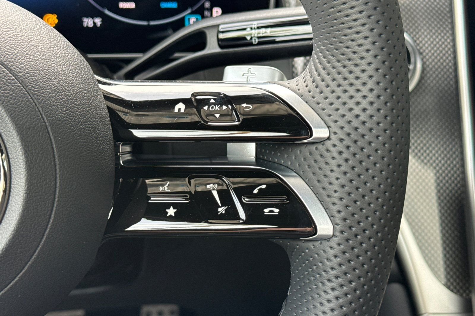 New 2026 Graphite Grey Metallic Mercedes-Benz GLC 300 image 29