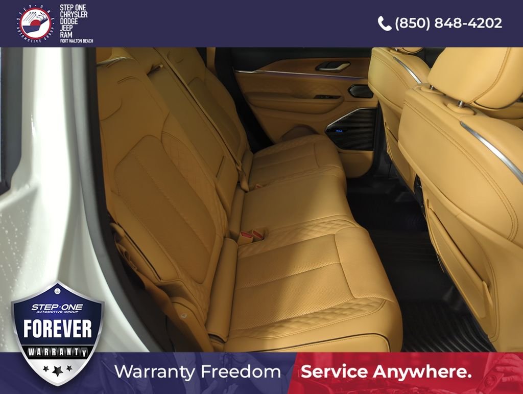 Used 2023 White Jeep Summit Reserve 4xe image 34