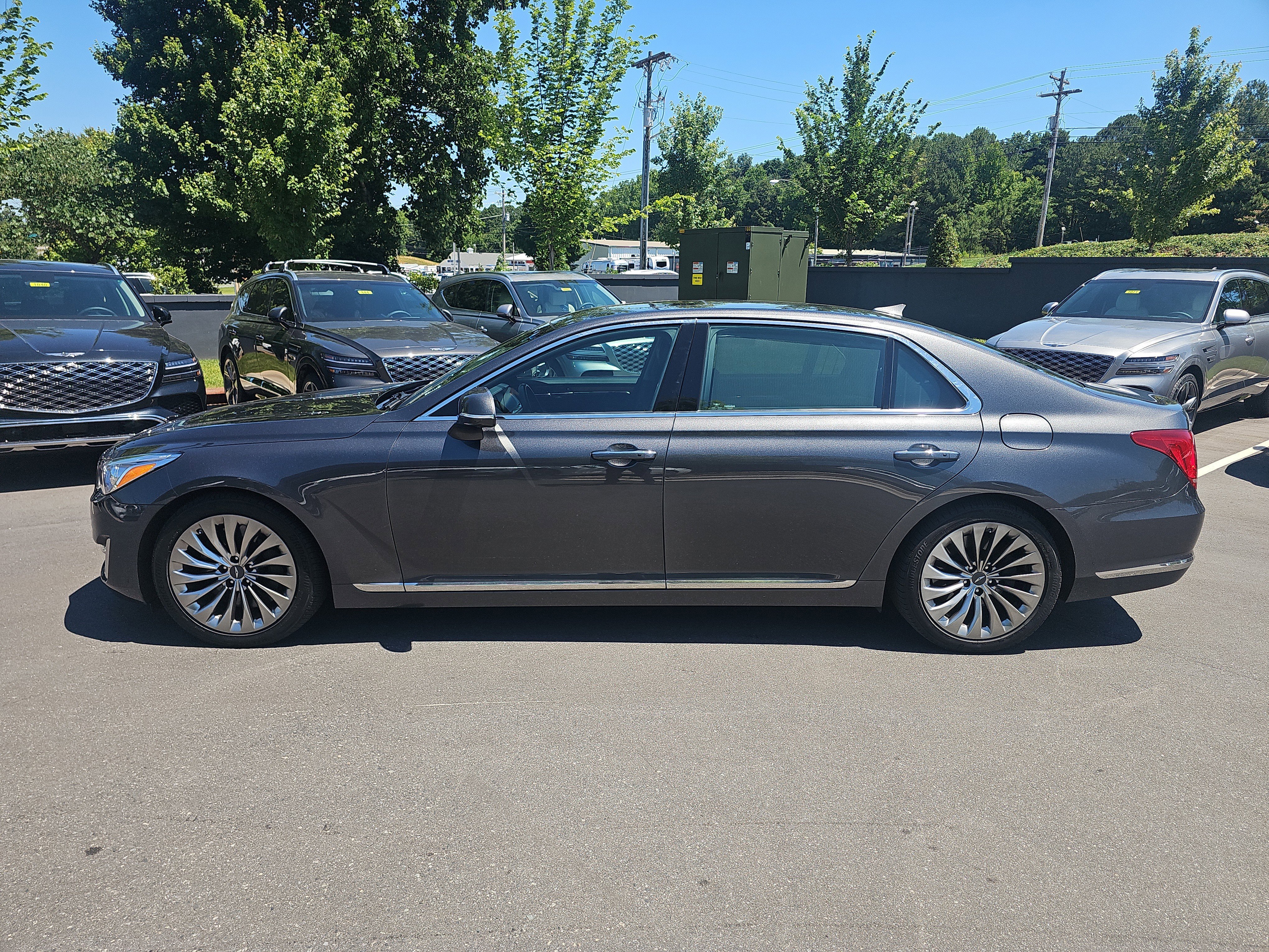 Used 2018 Gray Genesis 5.0L Ultimate image 7