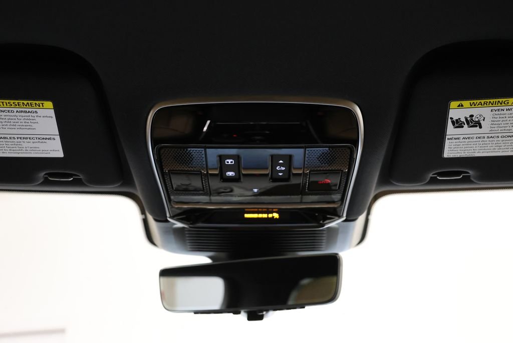 New 2026 British Racing Green Land Rover Dynamic SE image 14