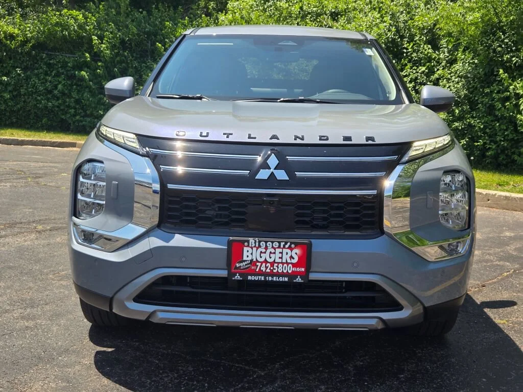 New 2026 Gray Mitsubishi SE S-AWC image 2