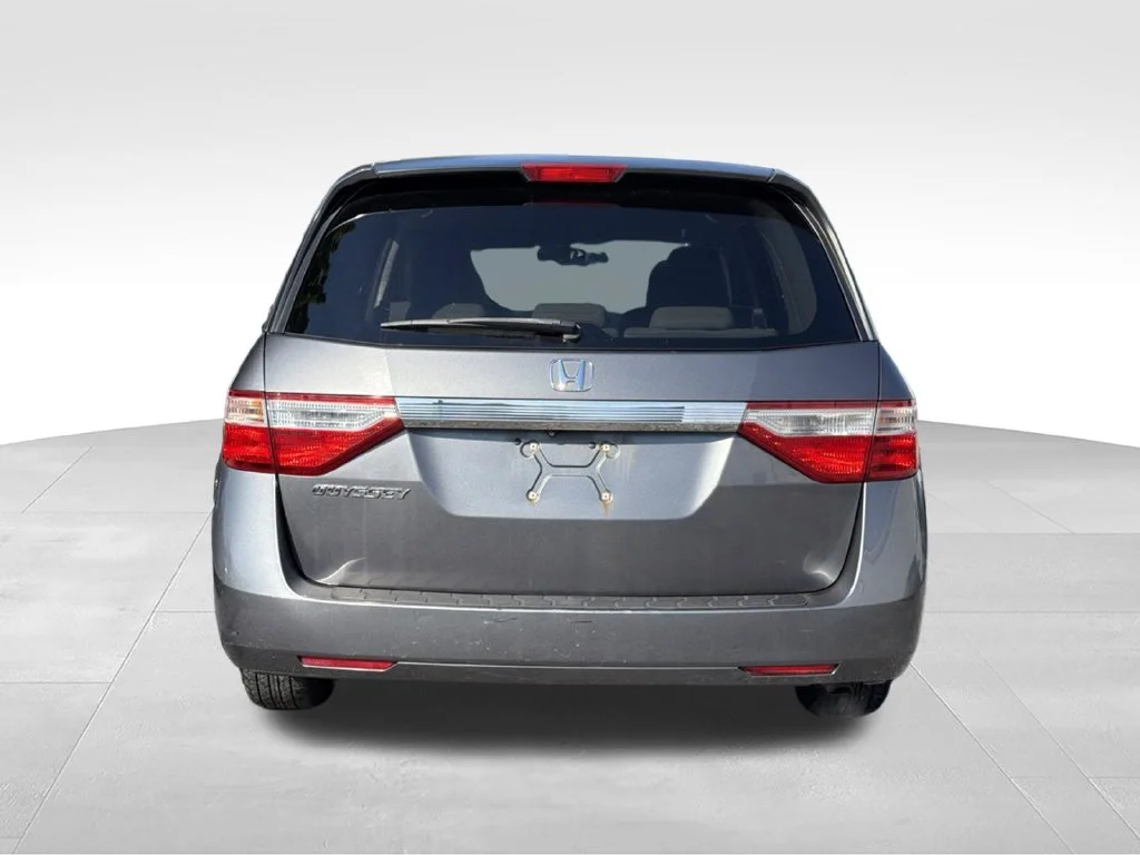 Used 2013 Gray Honda LX image 6