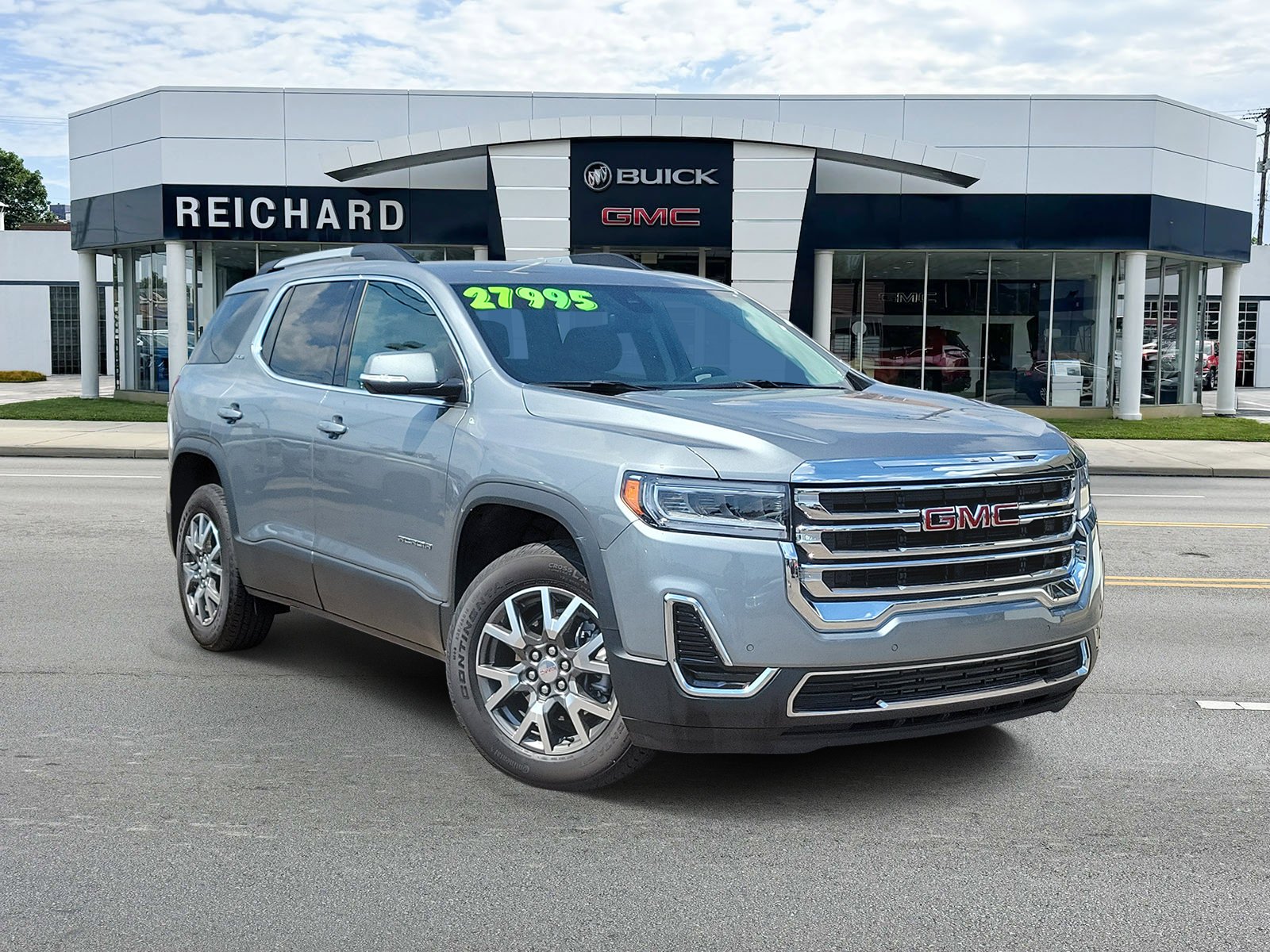 Used 2023 Sterling Metallic GMC SLE image 1