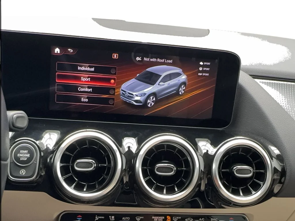 Used 2022 White Mercedes-Benz GLA 250 image 45