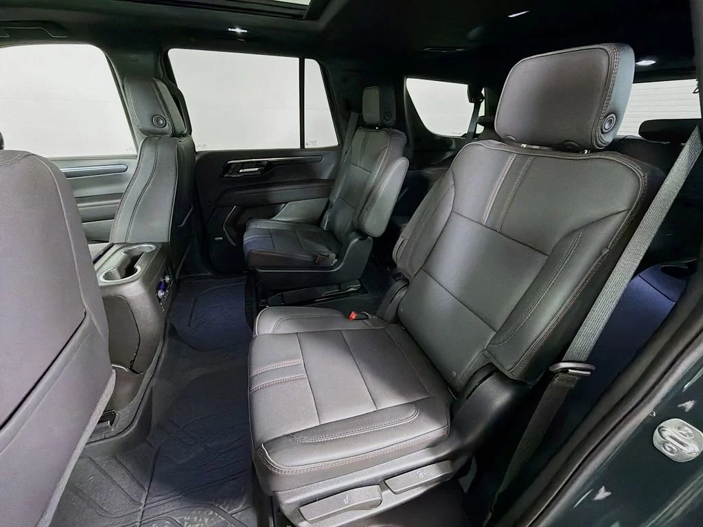 Used 2025 Cypress Gray Chevrolet RST image 20